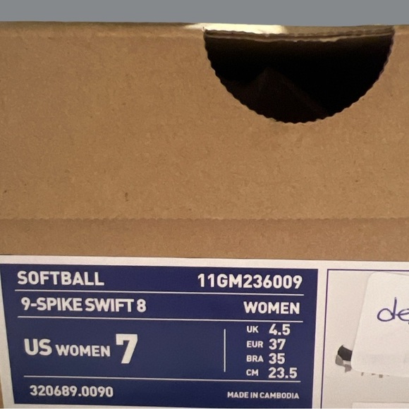 Mizuno Women's 9-Spike Swift 8 Metal Fastpitch Softball Cleats | NEW/NIB 🥎🥎 - Picture 12 of 12